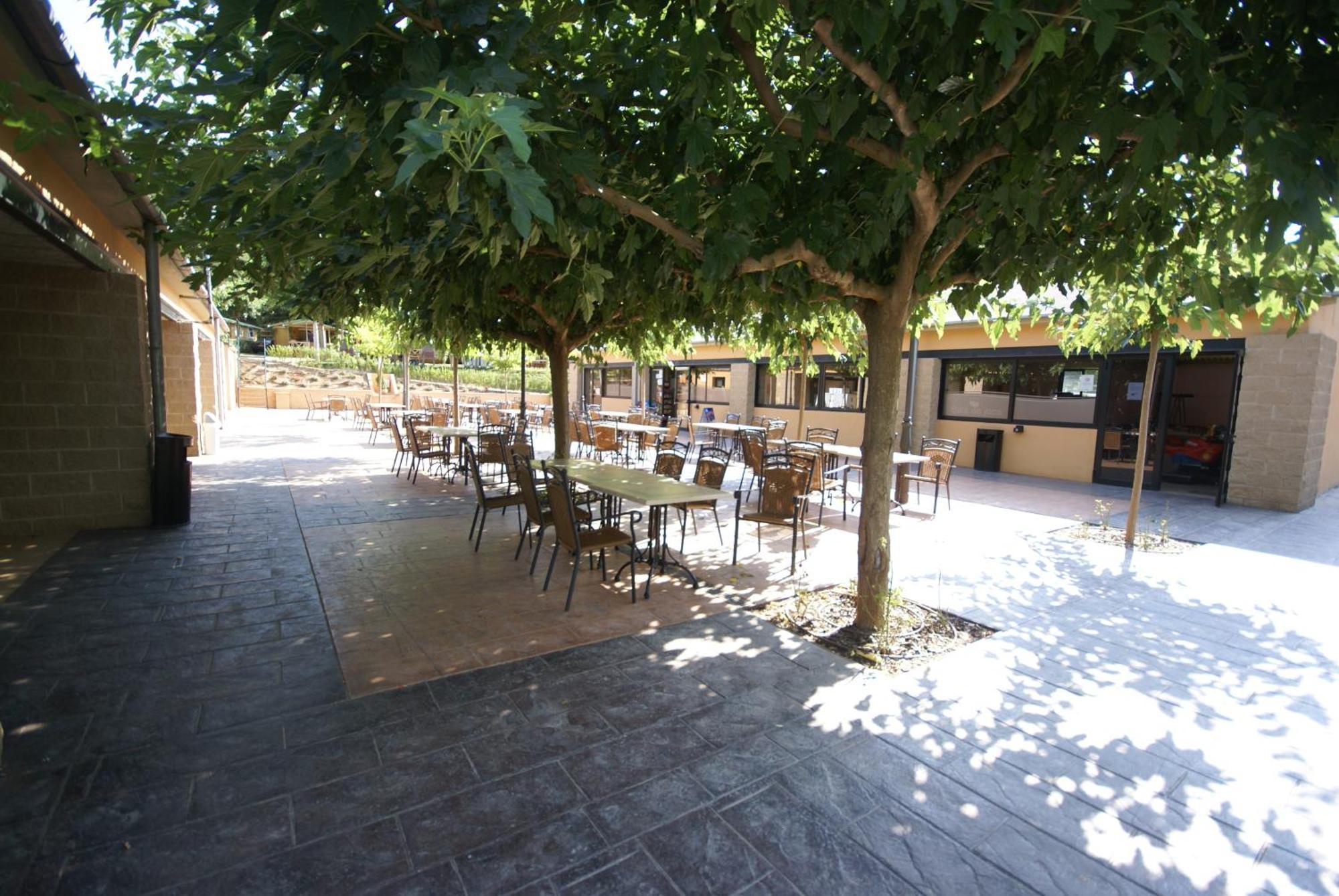 ホテル Camping Bassegoda Park Albanya エクステリア 写真