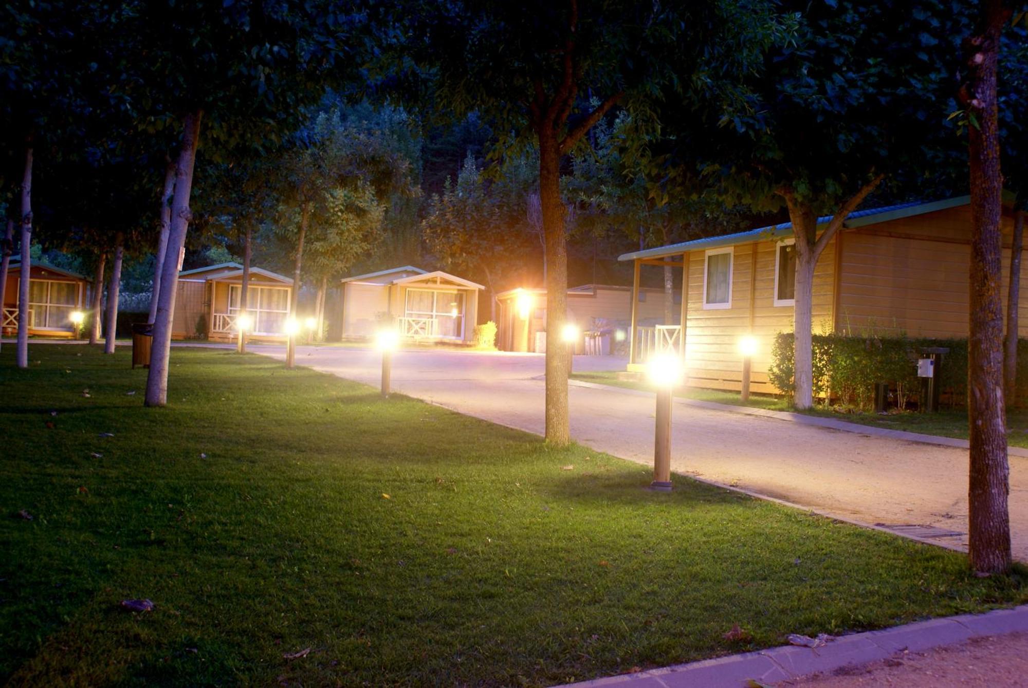 ホテル Camping Bassegoda Park Albanya エクステリア 写真