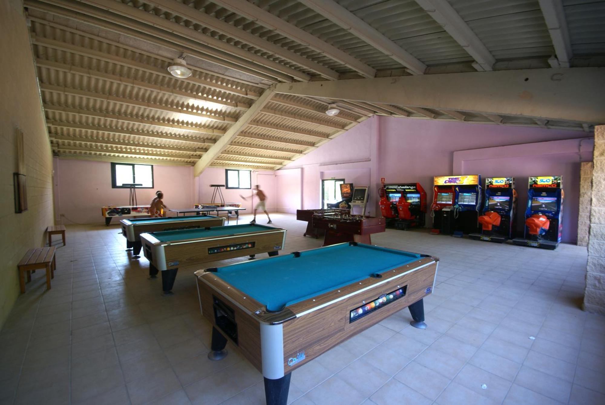ホテル Camping Bassegoda Park Albanya エクステリア 写真